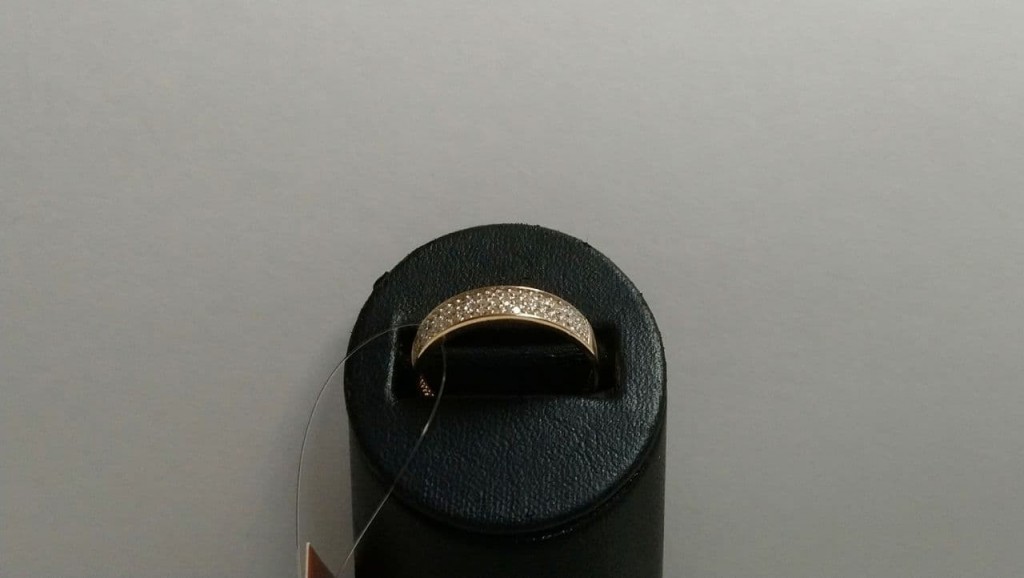 Золотое кольцо с бриллиантами 1,94 гр