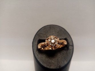 Золотое кольцо с бриллиантами 2,78 гр.