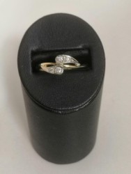 Золотое кольцо с бриллиантами 2,66гр