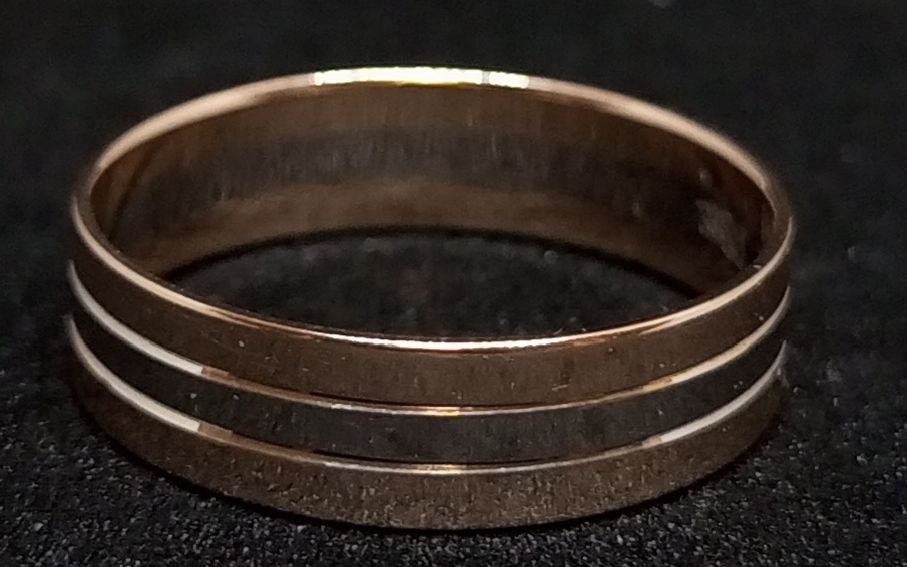 Золотое кольцо 4,32 гр.