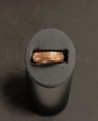 Золотое кольцо 2,86 гр.