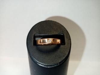 Золотое кольцо с бриллиантом 1,74 гр