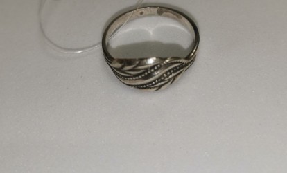 Серебряное кольцо 1,87 гр.